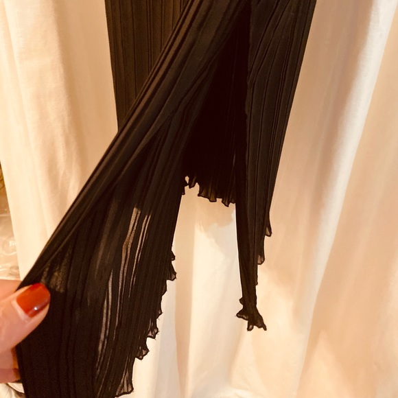 Beautiful and unique black FCUK, size 6 dress ! - Picture 3 of 4